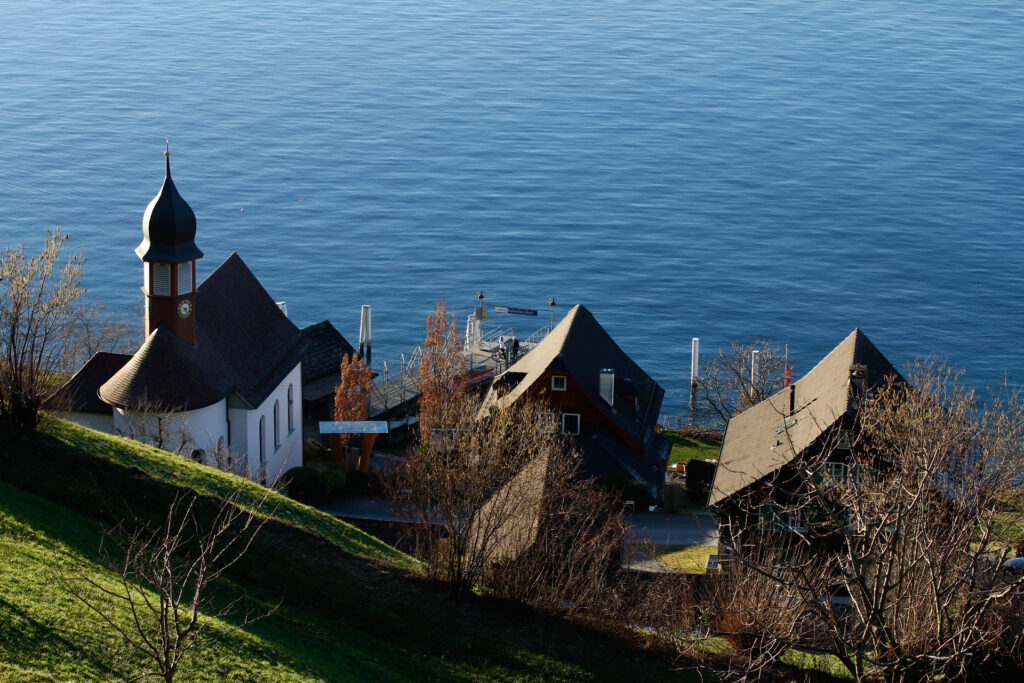 Kapelle Kehrsiten am Vierwaldstättersee | © Roland Blättler